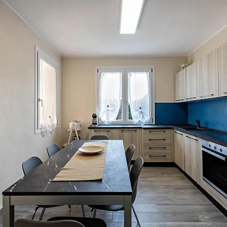 La Suggestiva Residenza Ortaia Сан-Феличе-дель-Бенако